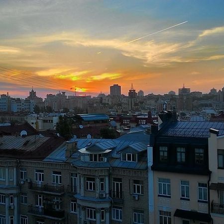 Mansard Apartment Antonovicha 4 Kiev Exterior foto