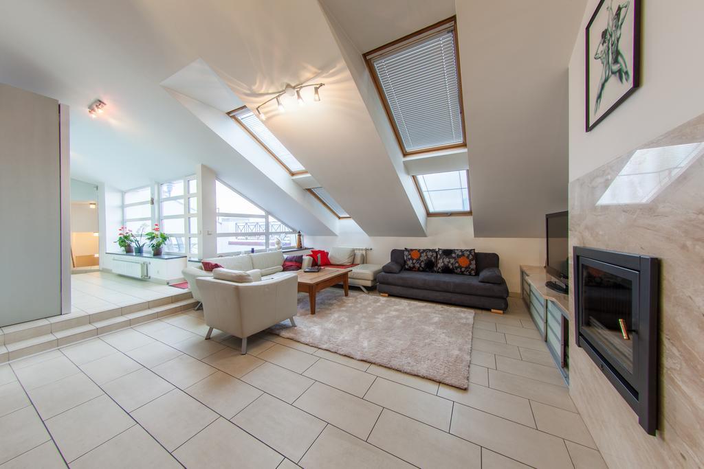 Mansard Apartment Antonovicha 4 Kiev Exterior foto